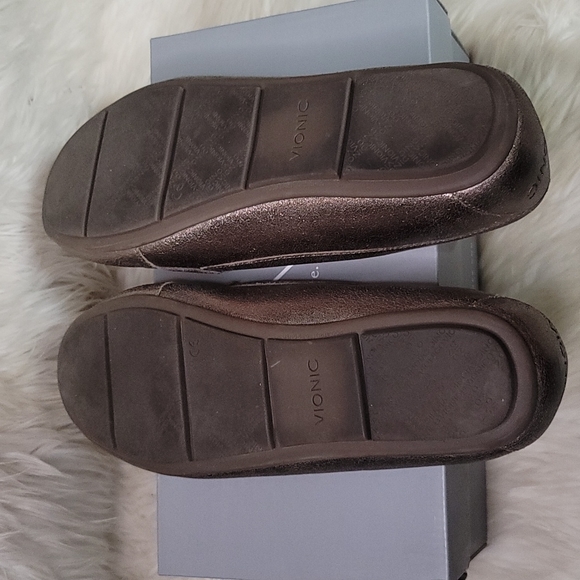 Women's Vionic Chill Debbie Metallic, Gold, US Size 9.5 - Picture 8 of 11